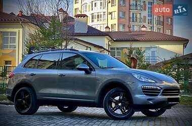 Позашляховик / Кросовер Porsche Cayenne 2014 в 