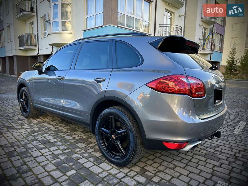 Внедорожник / Кроссовер Porsche Cayenne 2014 в Ивано-Франковске