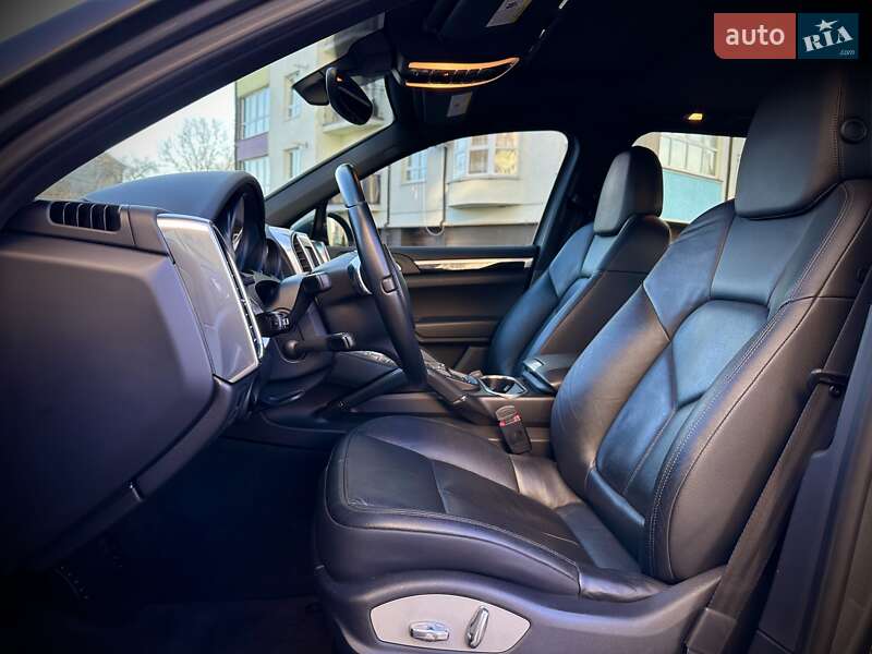 Внедорожник / Кроссовер Porsche Cayenne 2014 в Ивано-Франковске