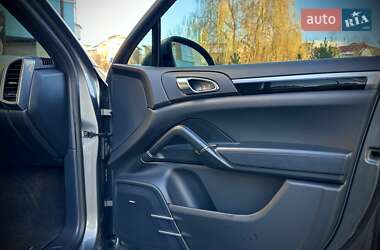 Позашляховик / Кросовер Porsche Cayenne 2014 в 