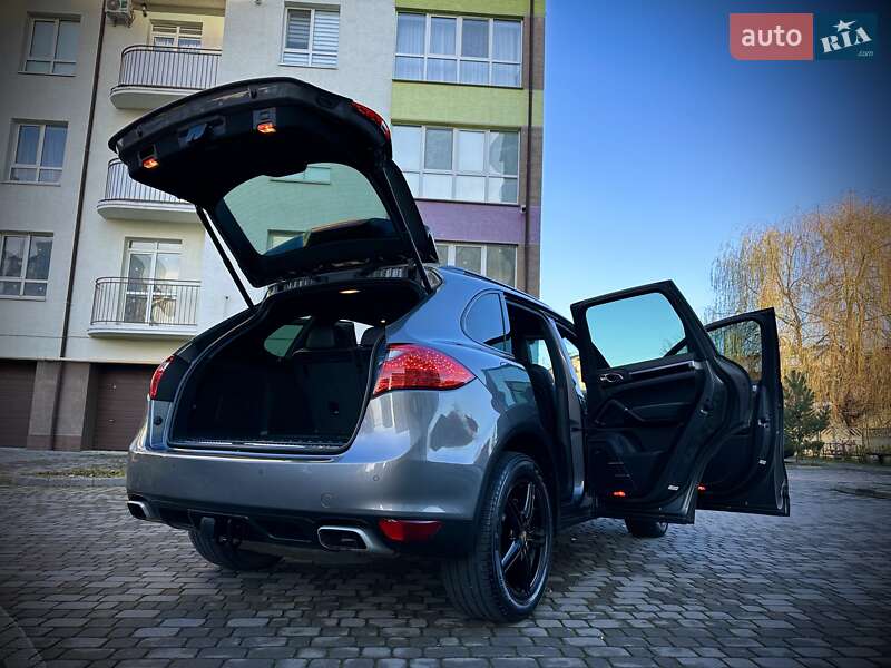 Внедорожник / Кроссовер Porsche Cayenne 2014 в Ивано-Франковске