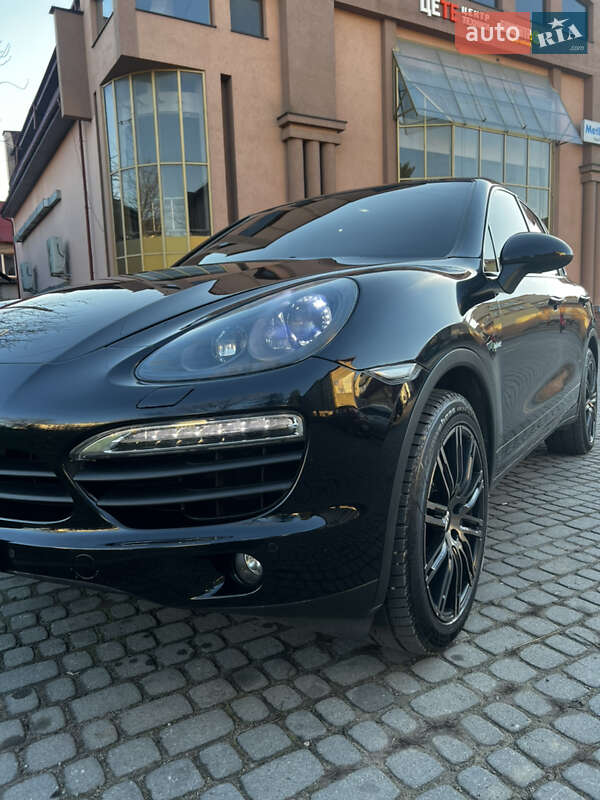 Позашляховик / Кросовер Porsche Cayenne 2014 в Коломиї