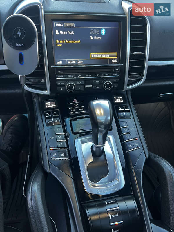 Внедорожник / Кроссовер Porsche Cayenne 2014 в Коломые