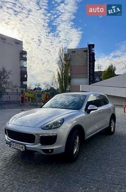 Внедорожник / Кроссовер Porsche Cayenne 2015 в Киеве