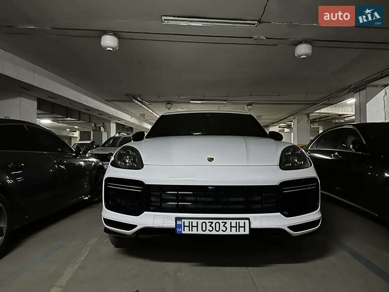 Внедорожник / Кроссовер Porsche Cayenne 2018 в Одессе