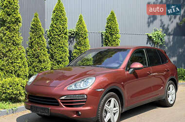 Внедорожник / Кроссовер Porsche Cayenne 2012 в Киеве