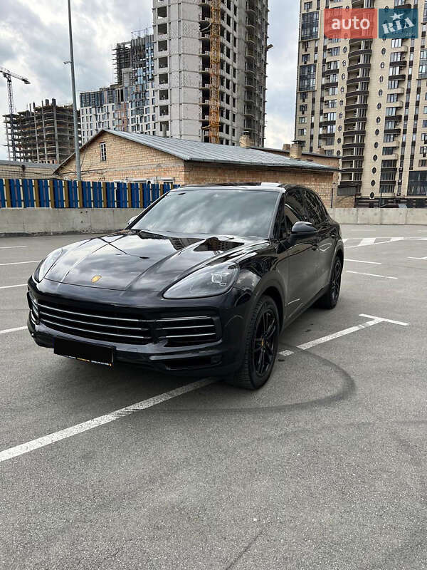 Внедорожник / Кроссовер Porsche Cayenne 2017 в Киеве