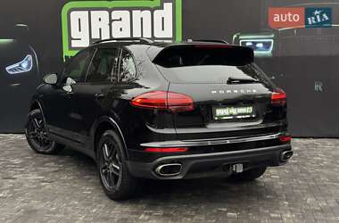 Внедорожник / Кроссовер Porsche Cayenne 2014 в 