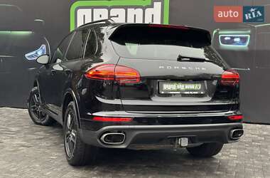 Внедорожник / Кроссовер Porsche Cayenne 2014 в 