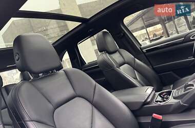 Внедорожник / Кроссовер Porsche Cayenne 2014 в 