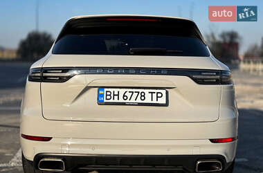 Позашляховик / Кросовер Porsche Cayenne 2022 в Києві