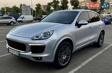 Внедорожник / Кроссовер Porsche Cayenne 2016 в Киеве