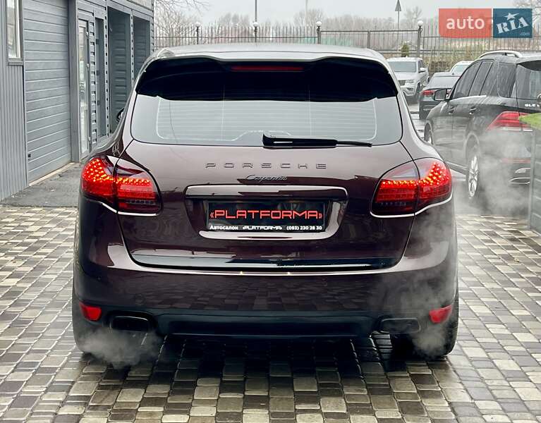 Внедорожник / Кроссовер Porsche Cayenne 2013 в Киеве
