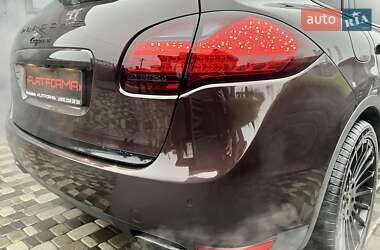 Позашляховик / Кросовер Porsche Cayenne 2013 в 
