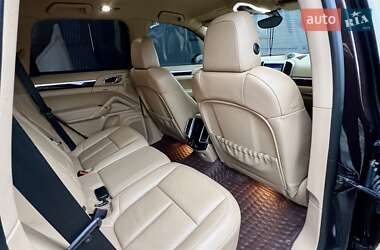 Позашляховик / Кросовер Porsche Cayenne 2013 в 