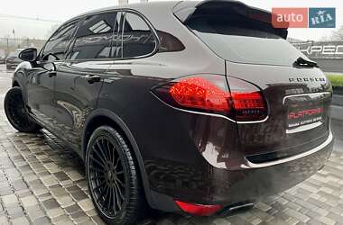Позашляховик / Кросовер Porsche Cayenne 2013 в 