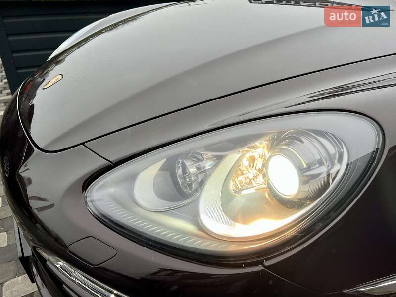 Внедорожник / Кроссовер Porsche Cayenne 2013 в Киеве