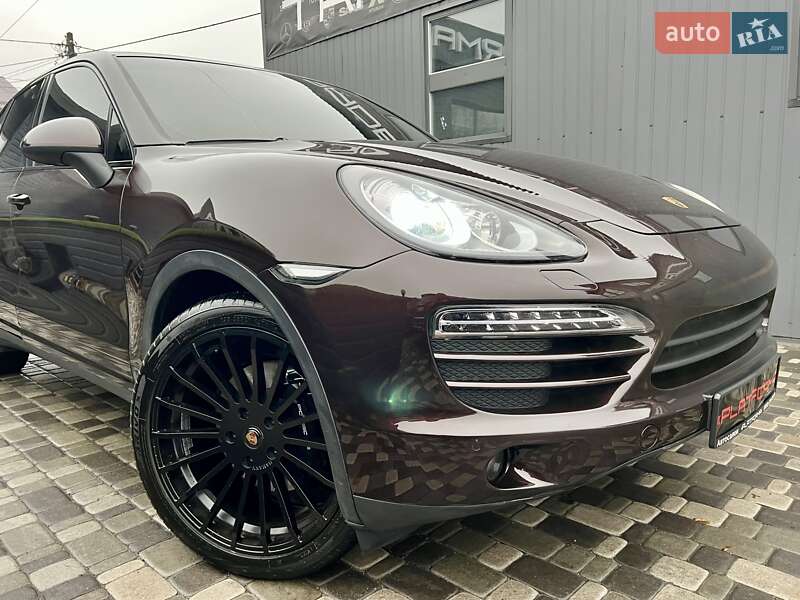 Внедорожник / Кроссовер Porsche Cayenne 2013 в Киеве