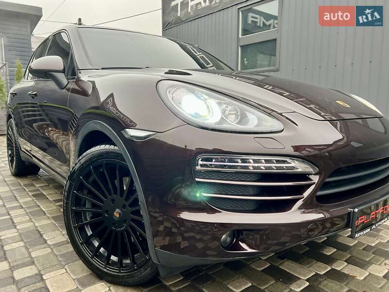 Внедорожник / Кроссовер Porsche Cayenne 2013 в Киеве