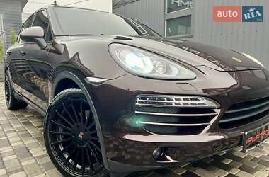 Позашляховик / Кросовер Porsche Cayenne 2013 в 