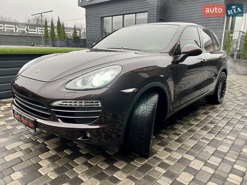 Внедорожник / Кроссовер Porsche Cayenne 2013 в Киеве
