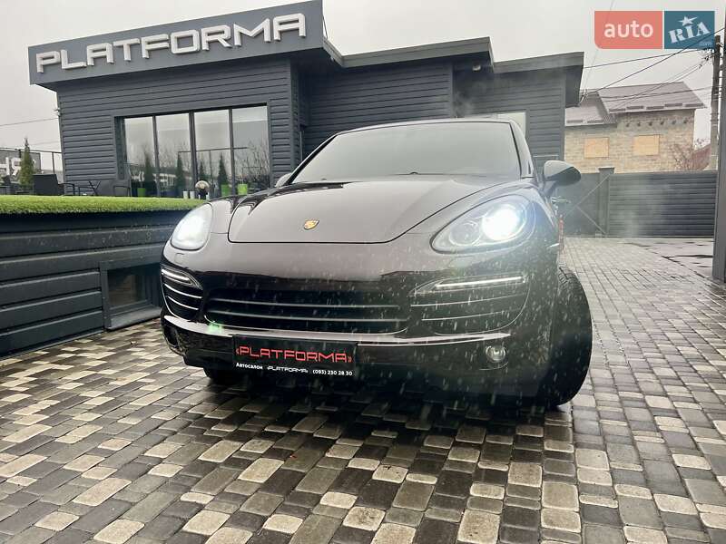 Внедорожник / Кроссовер Porsche Cayenne 2013 в Киеве