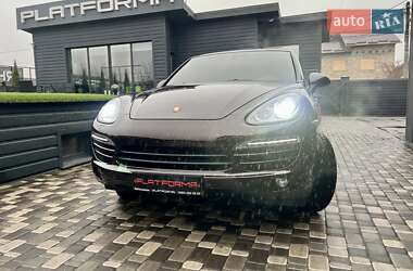 Позашляховик / Кросовер Porsche Cayenne 2013 в 