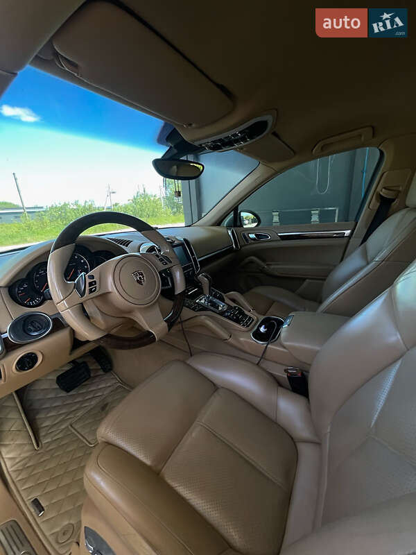Внедорожник / Кроссовер Porsche Cayenne 2010 в Львове