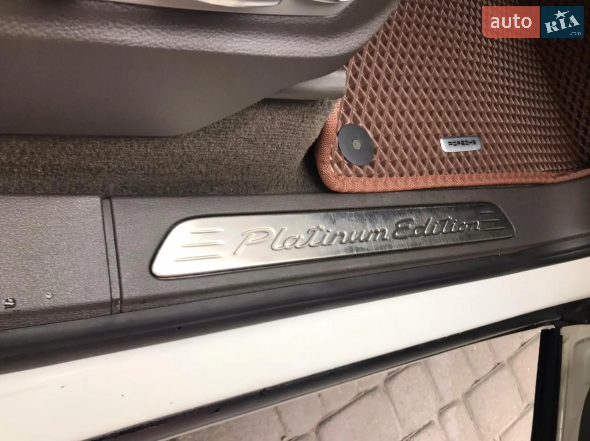 2017 Porsche Cayenne - мініатюра 36