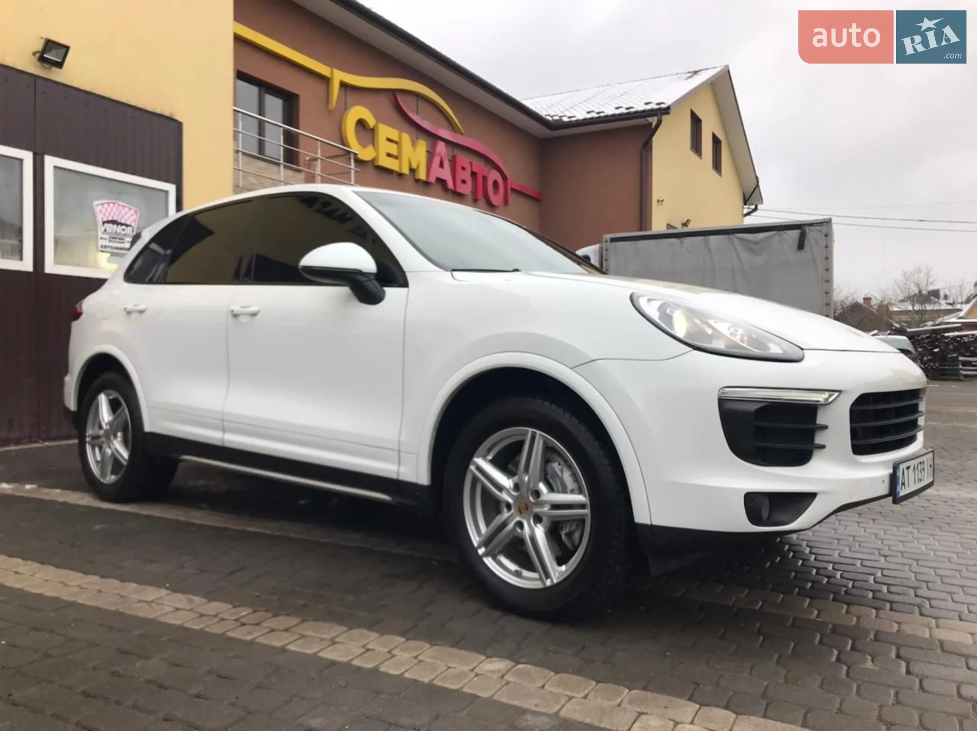 2017 Porsche Cayenne - мініатюра 58