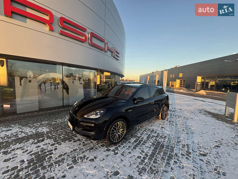 Позашляховик / Кросовер Porsche Cayenne 2019 в Києві