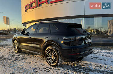 Позашляховик / Кросовер Porsche Cayenne 2019 в Києві