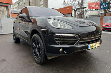 Внедорожник / Кроссовер Porsche Cayenne 2013 в Киеве