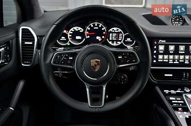 Внедорожник / Кроссовер Porsche Cayenne 2022 в 