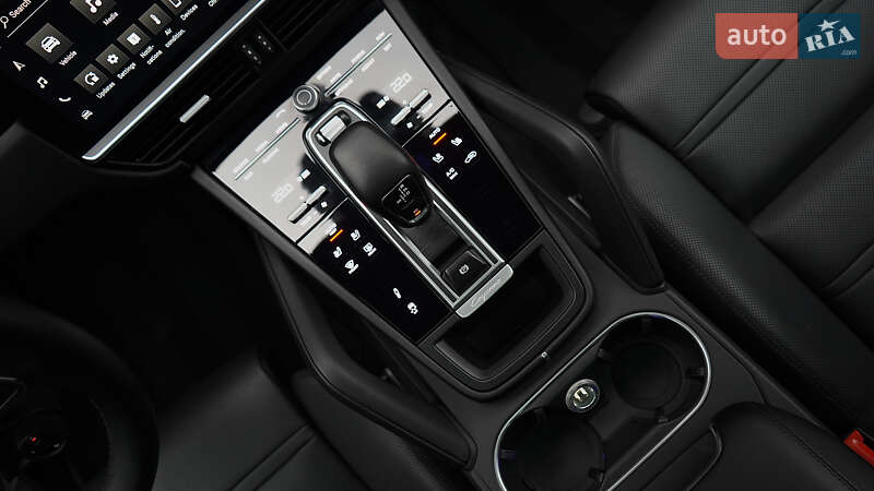 Внедорожник / Кроссовер Porsche Cayenne 2022 в Львове