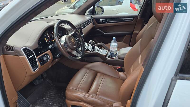 Внедорожник / Кроссовер Porsche Cayenne 2019 в Хмельницком