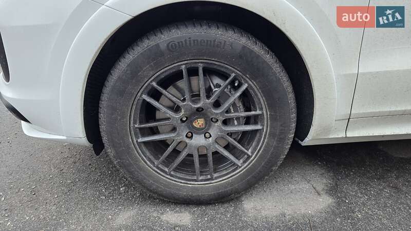 Внедорожник / Кроссовер Porsche Cayenne 2019 в Хмельницком
