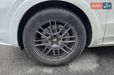 Внедорожник / Кроссовер Porsche Cayenne 2019 в 