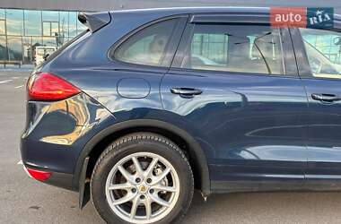 Внедорожник / Кроссовер Porsche Cayenne 2012 в 