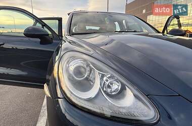 Внедорожник / Кроссовер Porsche Cayenne 2012 в 