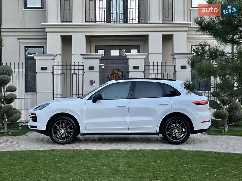 Позашляховик / Кросовер Porsche Cayenne 2018 в Одесі