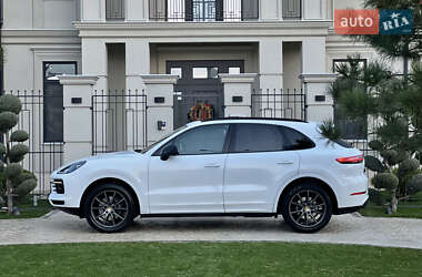 Позашляховик / Кросовер Porsche Cayenne 2018 в Одесі