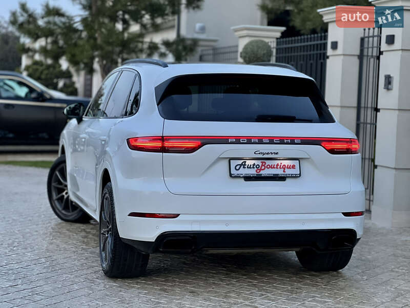 Позашляховик / Кросовер Porsche Cayenne 2018 в Одесі