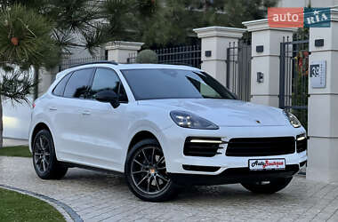 Позашляховик / Кросовер Porsche Cayenne 2018 в Одесі