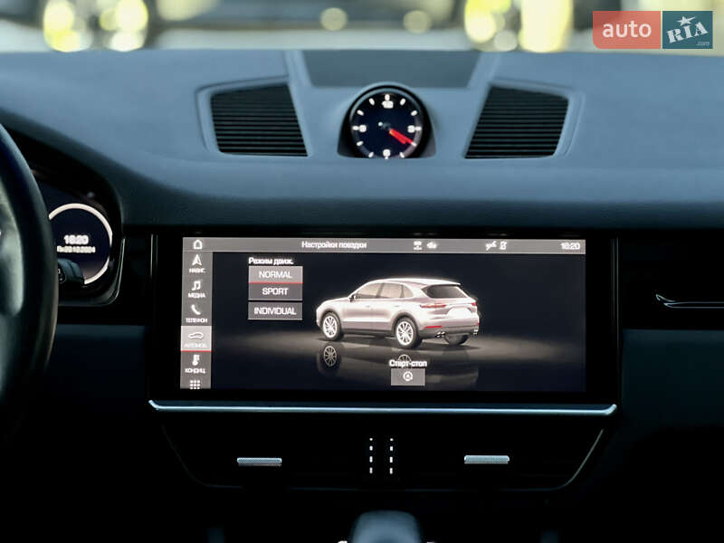 Позашляховик / Кросовер Porsche Cayenne 2018 в Одесі