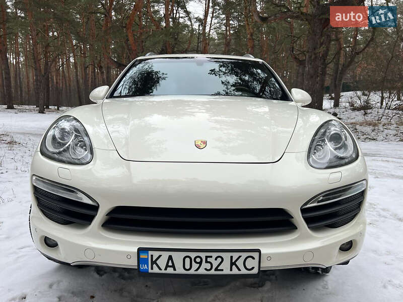 Внедорожник / Кроссовер Porsche Cayenne 2011 в Киеве