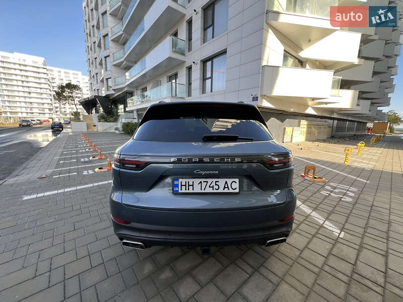 Внедорожник / Кроссовер Porsche Cayenne 2018 в Одессе