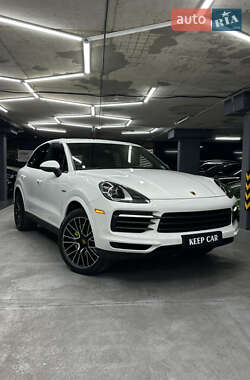 Porsche Cayenne 2022
