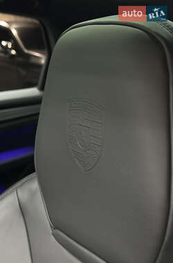 Внедорожник / Кроссовер Porsche Cayenne 2022 в 
