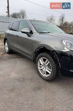 Позашляховик / Кросовер Porsche Cayenne 2016 в 